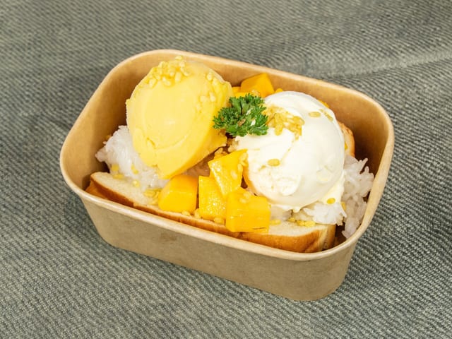 Super Mango (Ice Cream Bun).